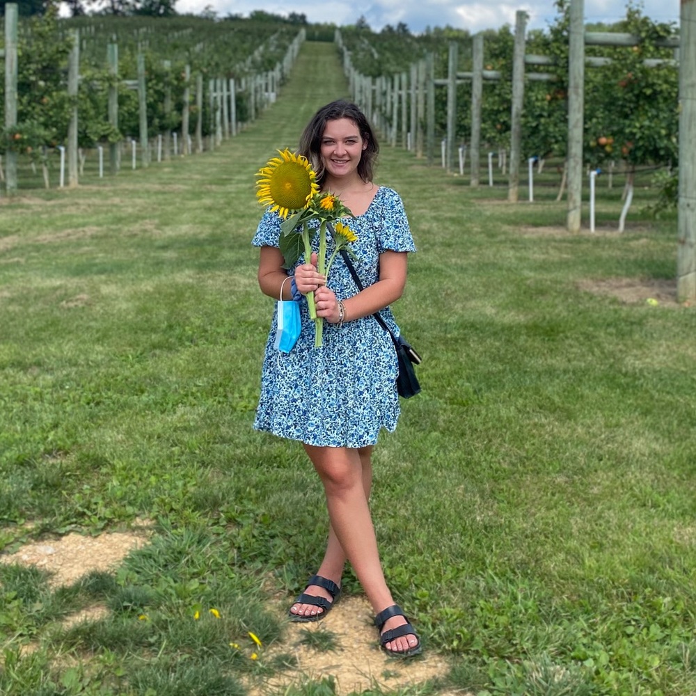 Meet your Posher, Olivia